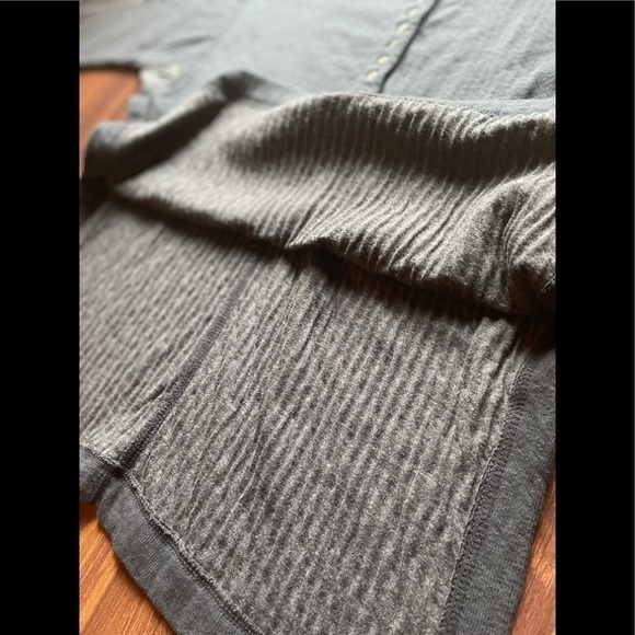 WE THE FREE Oversized Gray Shirt - Picture 8 of 14